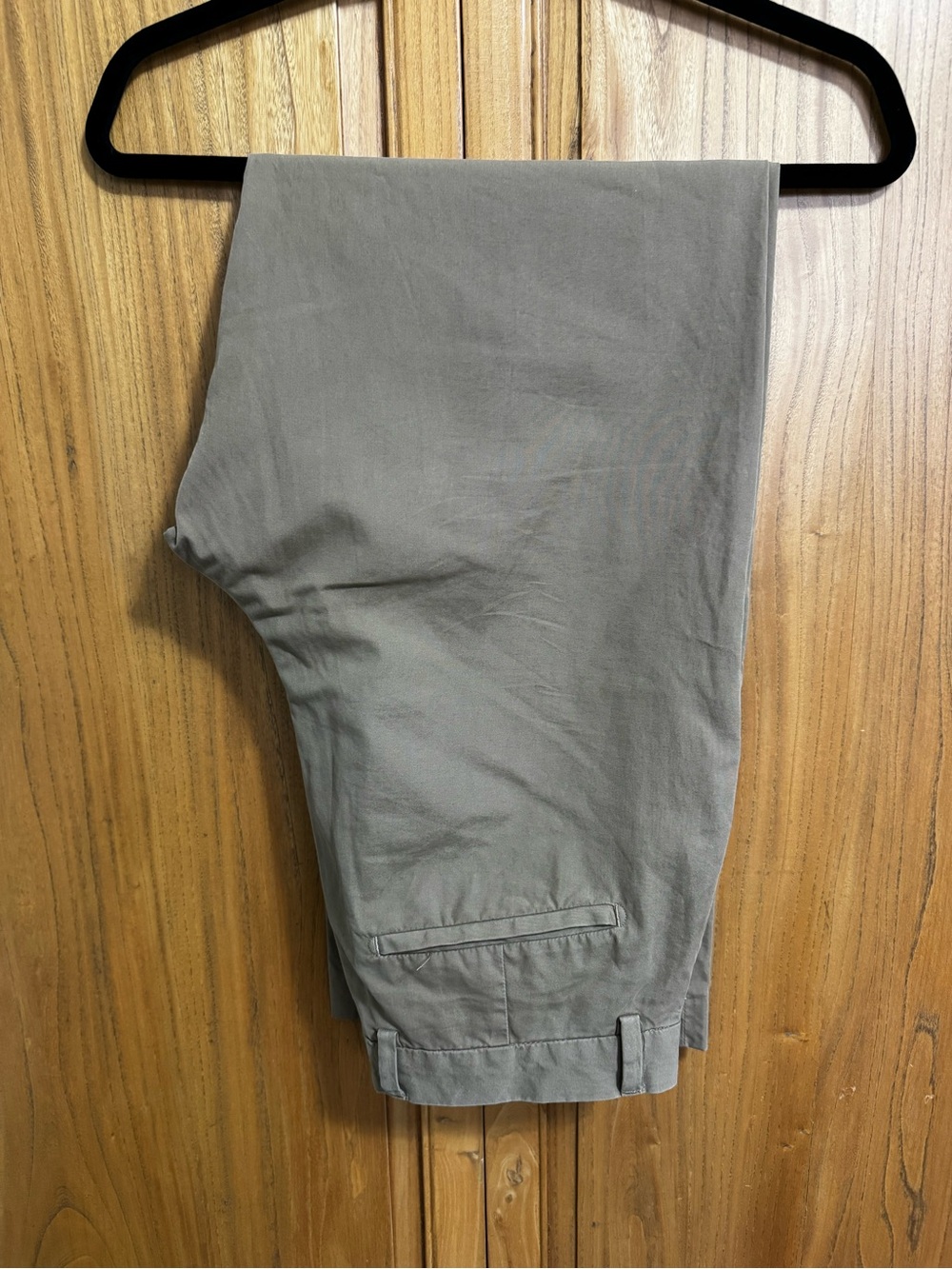 Banana Republic Men's Khaki Chino Pants, Size 32x32